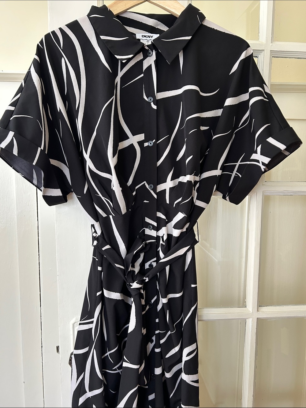 DKNY Black and White Abstract mid calf Shirtdress - Picture 5 of 6